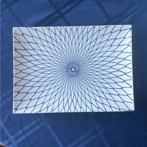 Geometric Blue and White Rectangular Plate